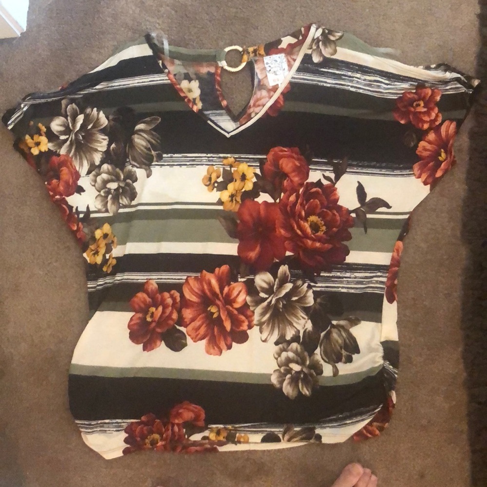 Naïf size medium polyester and 6% spandex top